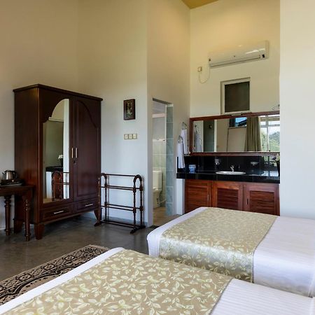 The Albatross, Kandy Digana Dış mekan fotoğraf