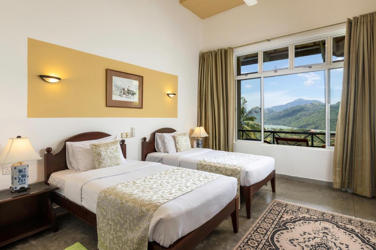 The Albatross, Kandy Digana Dış mekan fotoğraf