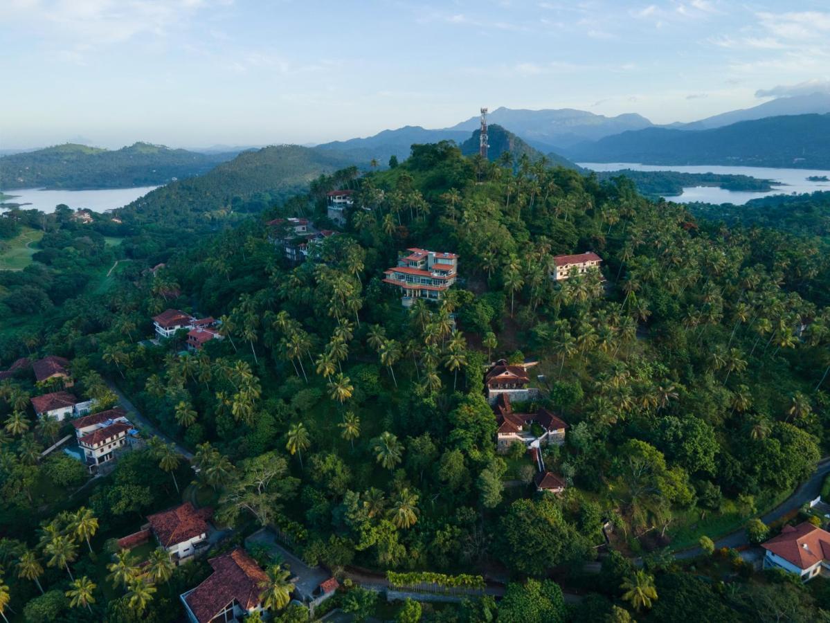 The Albatross, Kandy Digana Dış mekan fotoğraf