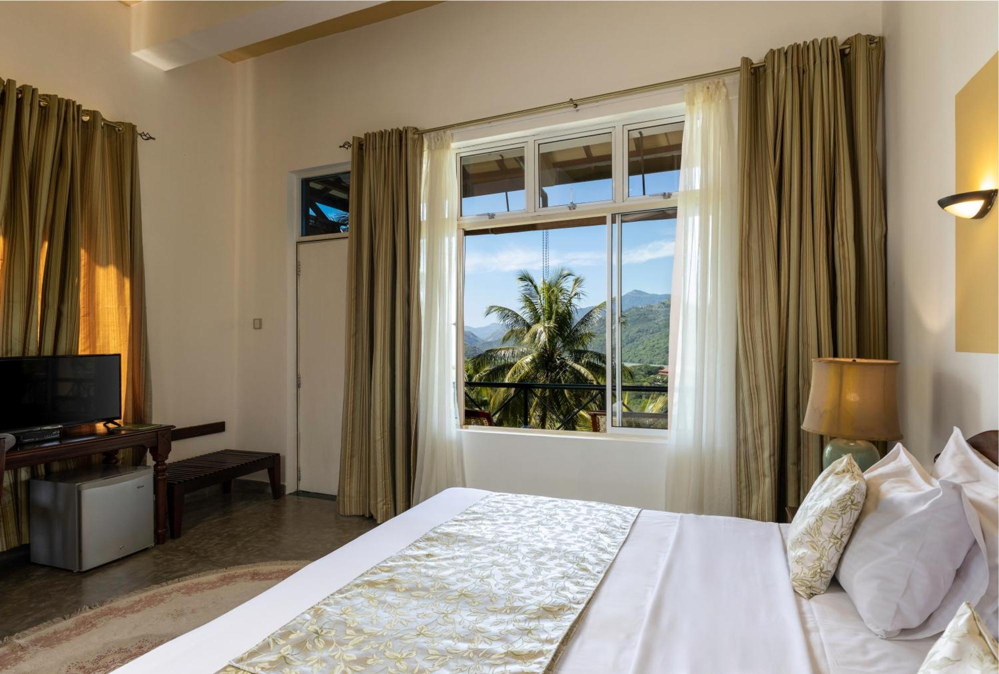 The Albatross, Kandy Digana Dış mekan fotoğraf